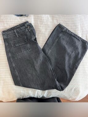 Old Navy Women’s Washed Black Drapey Denim Jeans